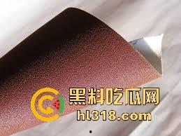 不是哥们对自己这么狠的吗？直接叫巨乳美女上砂纸帮你撸管，血都磨出来了，真当自己的是铁棒呀！-2