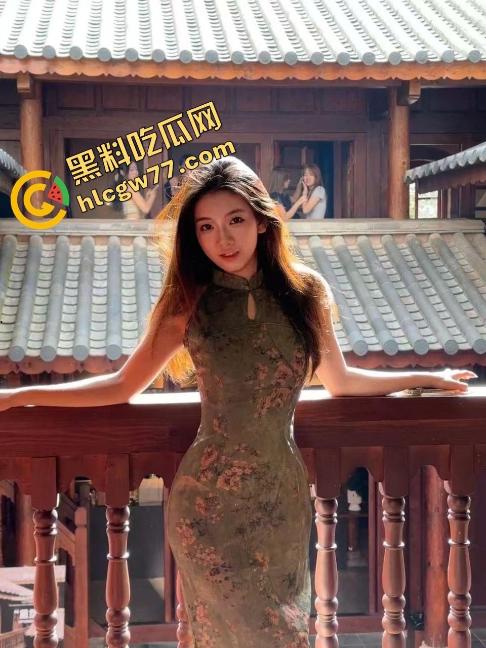 承德巨奶哺乳少妇放奶实录曝光！两颗大奶子胀得发亮，乳白喷涌不停，全程看得人鸡儿发胀想上手！-7