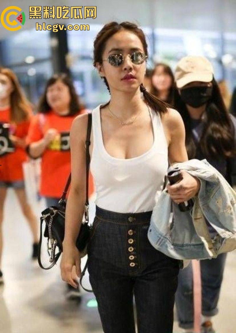 “地才就是地才！完美”蔡依林演唱会漏点 紫色连体衣惊现大尺度造型 三点全露 性感爆棚！-1