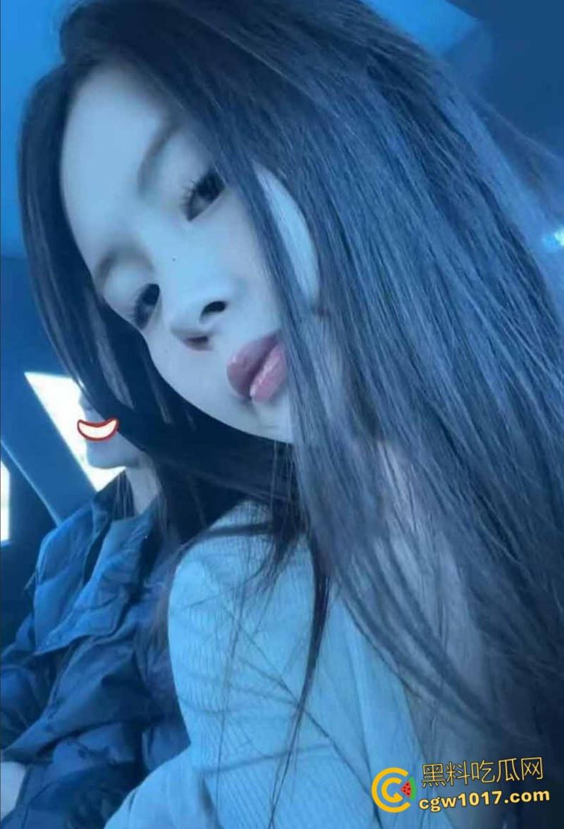 湖北荆州小母狗【黄媛媛】,夜店天天勾引小奶狗约炮,伸出舌头渴望精液,柳腰巨乳被按在床上大力抽插!-2