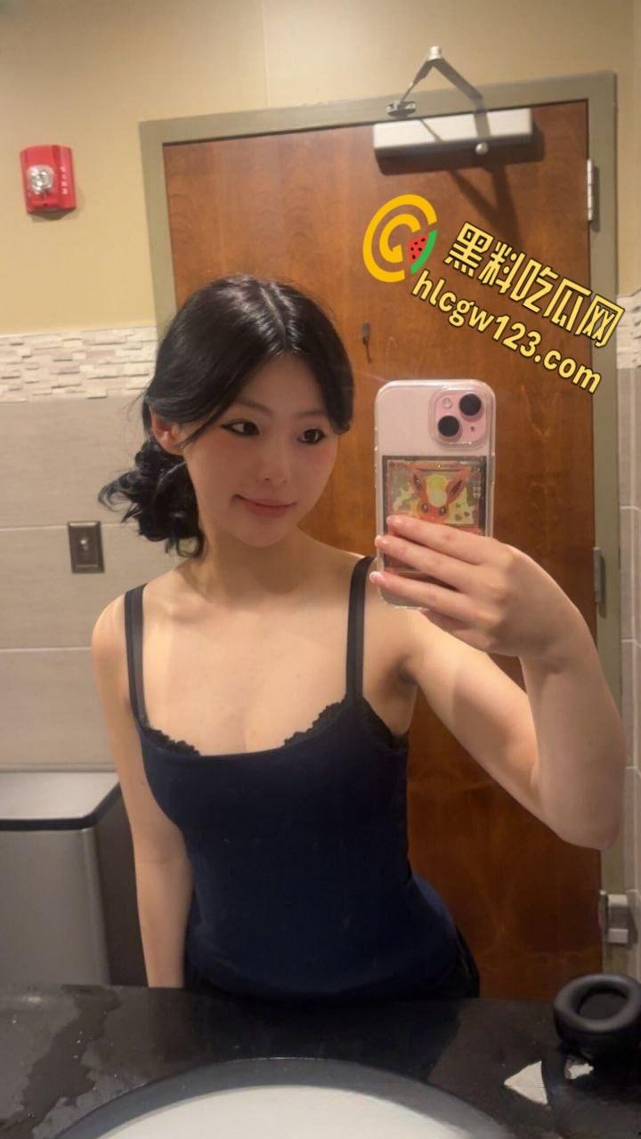 推特清纯反差母狗【喵喵】！美腿大开狂撸粉嫩小穴，淫水四溅高潮颤抖 !-3