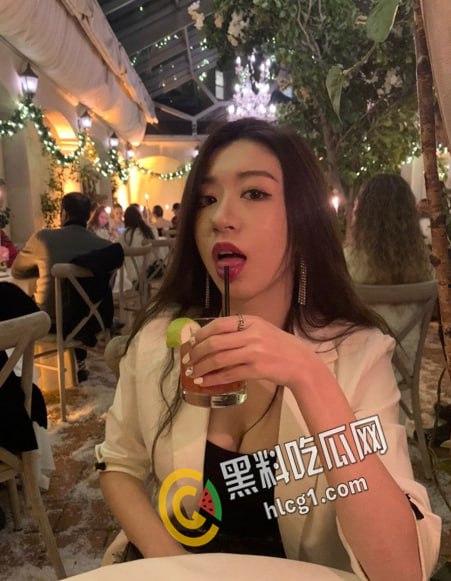 江苏大学高颜值女神和金主爸爸的大尺度自拍泄密 极品身材 真应了那句 她腿比我命都长-3