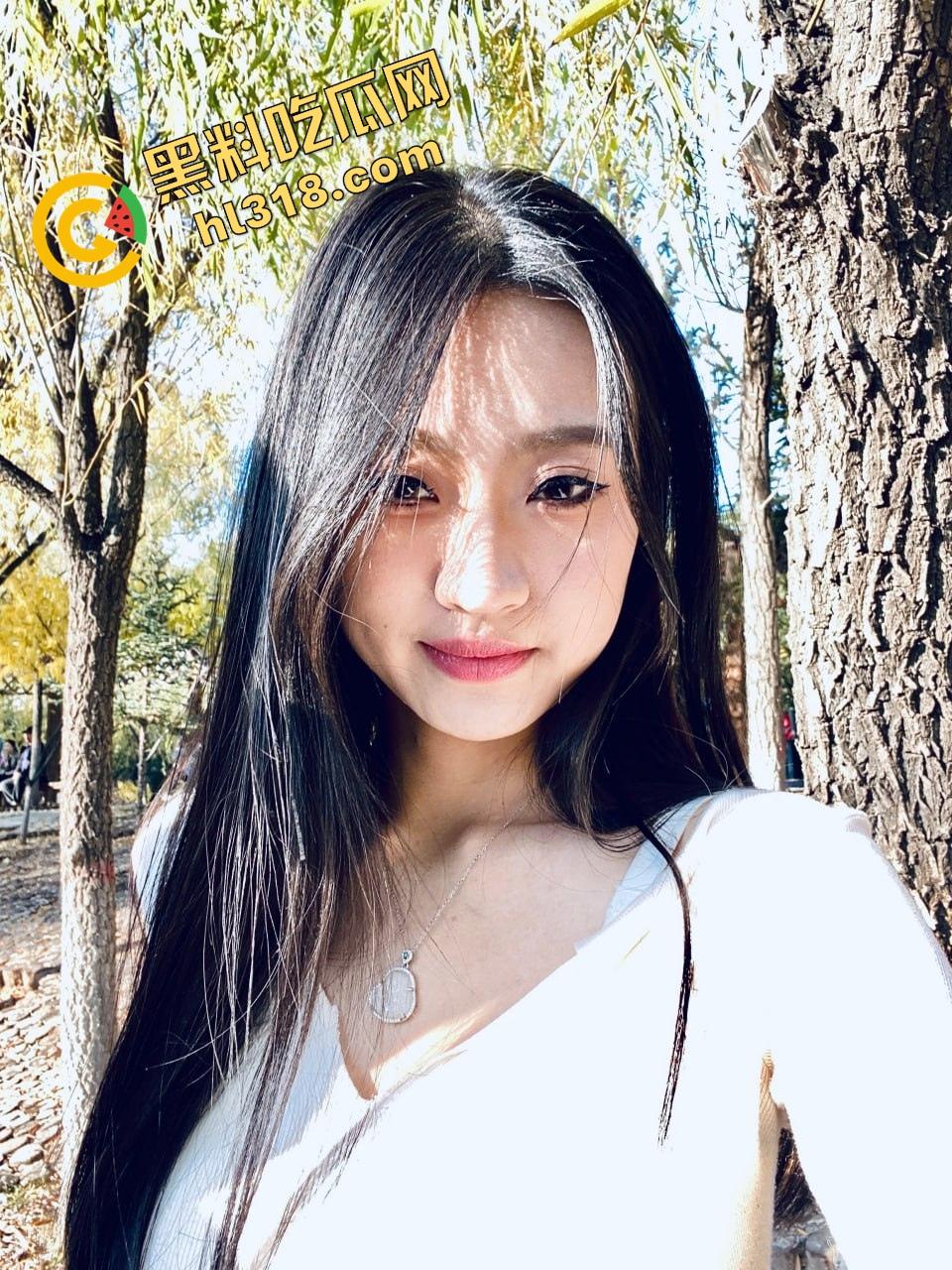 极品嫂嫂偷情到一半慌了神，大哥快回家死命催我加速，嫂子急到阴道猛夹只为让我快点射了完事！-4