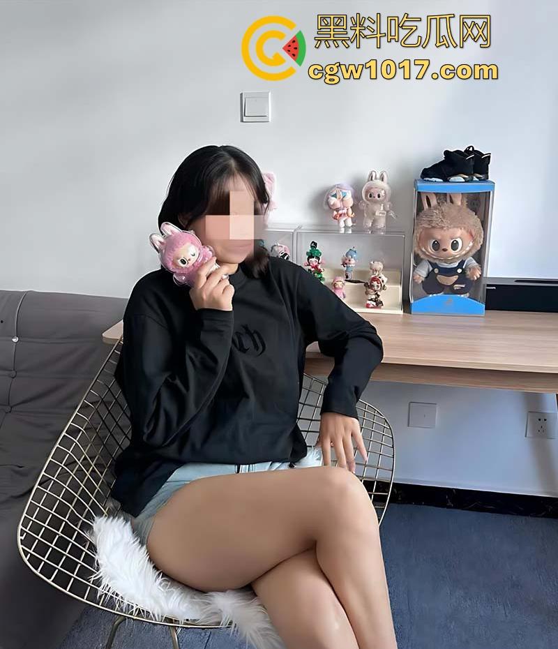 深夜潜入妈咪闺房，掀被无情猛扑直捅子宫！后入打桩狂抽每下顶穿，她浪叫搔首扭臀沉醉喷潮!-3