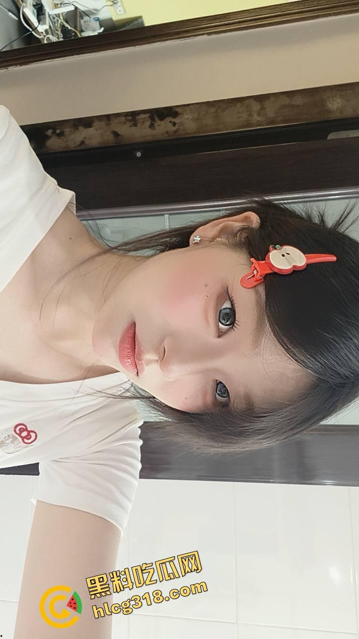 瓜友爆料室友带男朋友回宿舍，还以为没人直接床上疯狂猛操，结果我在角落全看光了床下目击全程！-2