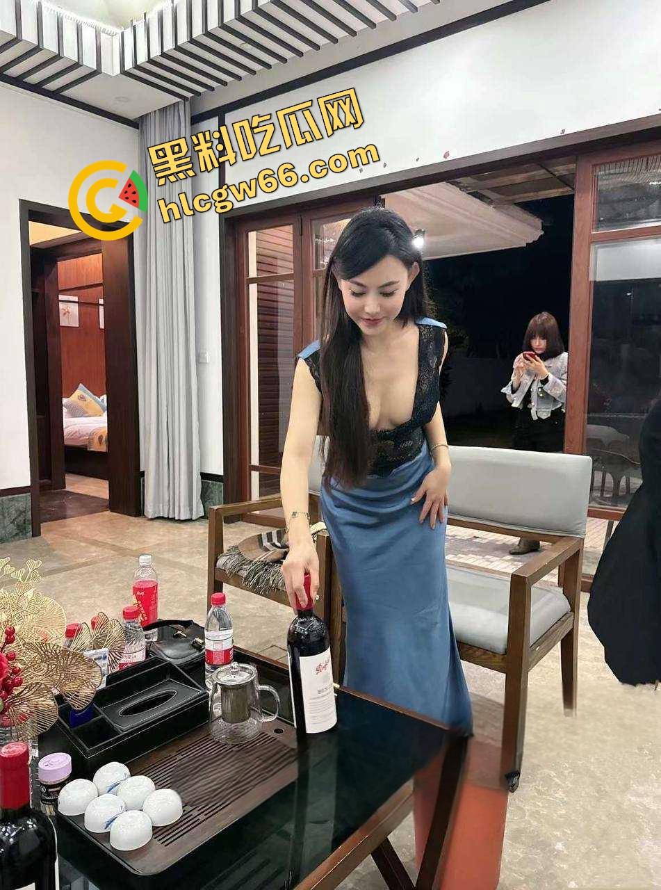 开718假装富婆?深圳大奶女【林梦雪】扯下假名媛滤镜,被爆勾引金主换资源,骚片外泄骚逼翻天!-11