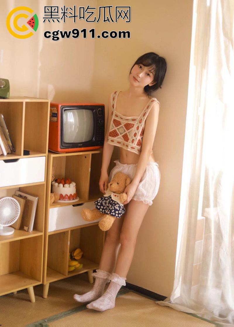 广西嫩妹母狗王丹丹,身材娇小颜值可爱,却是个十足的小母狗,被爸爸调教捆绑玩穴,一只超乖的小脚奴!-3