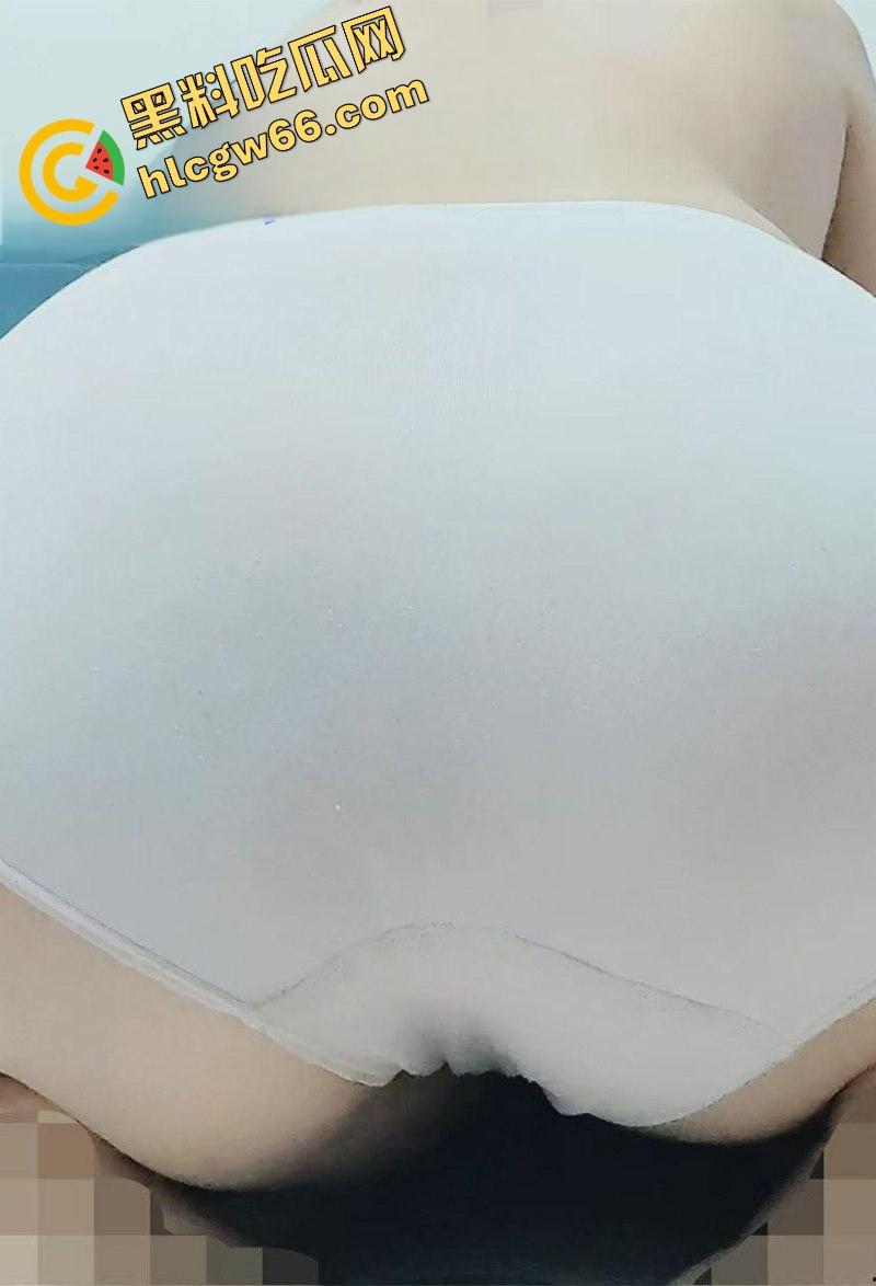 瓜友爆料网调188气质女神,生活照清冷艺术范,私下却拍骚穴菊花自拍,SM装求调教当母狗!-11