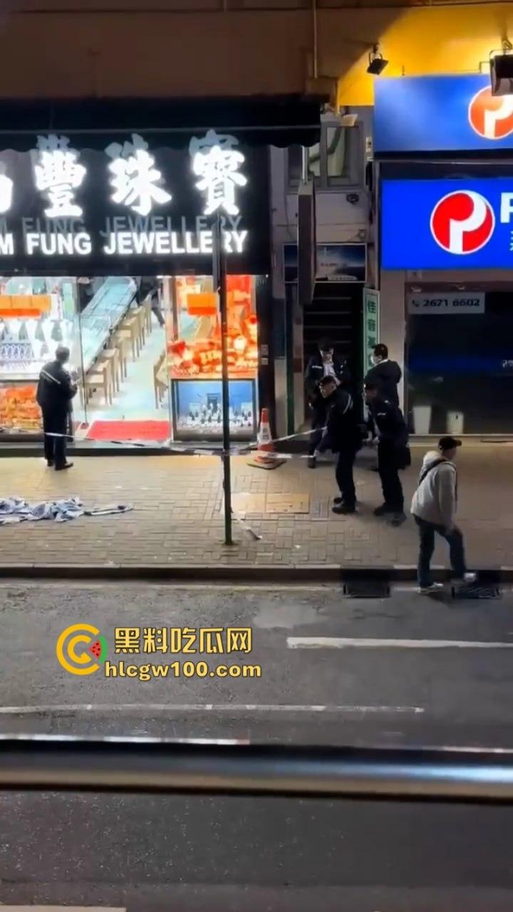 开宝马抢金铺？香港上水南丰珠宝 遭4名外籍蒙面歹徒洗劫 现场视频实拍曝光！-8