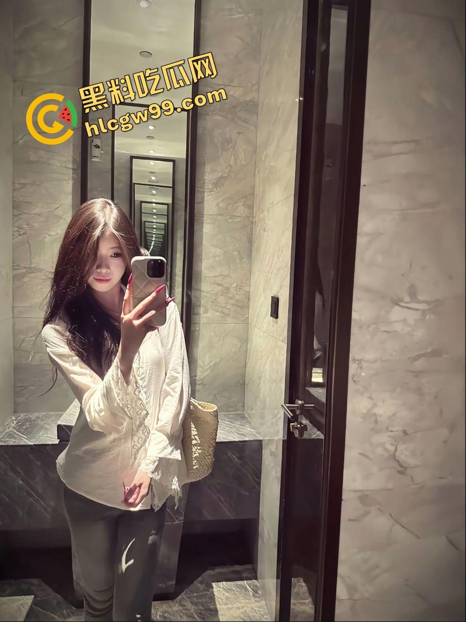 上海宝山极品御姐社会骚鸡【谢燕】深喉口爆骚臀诱惑，暴力后入输出撞击榨精！独家曝光流出！-1