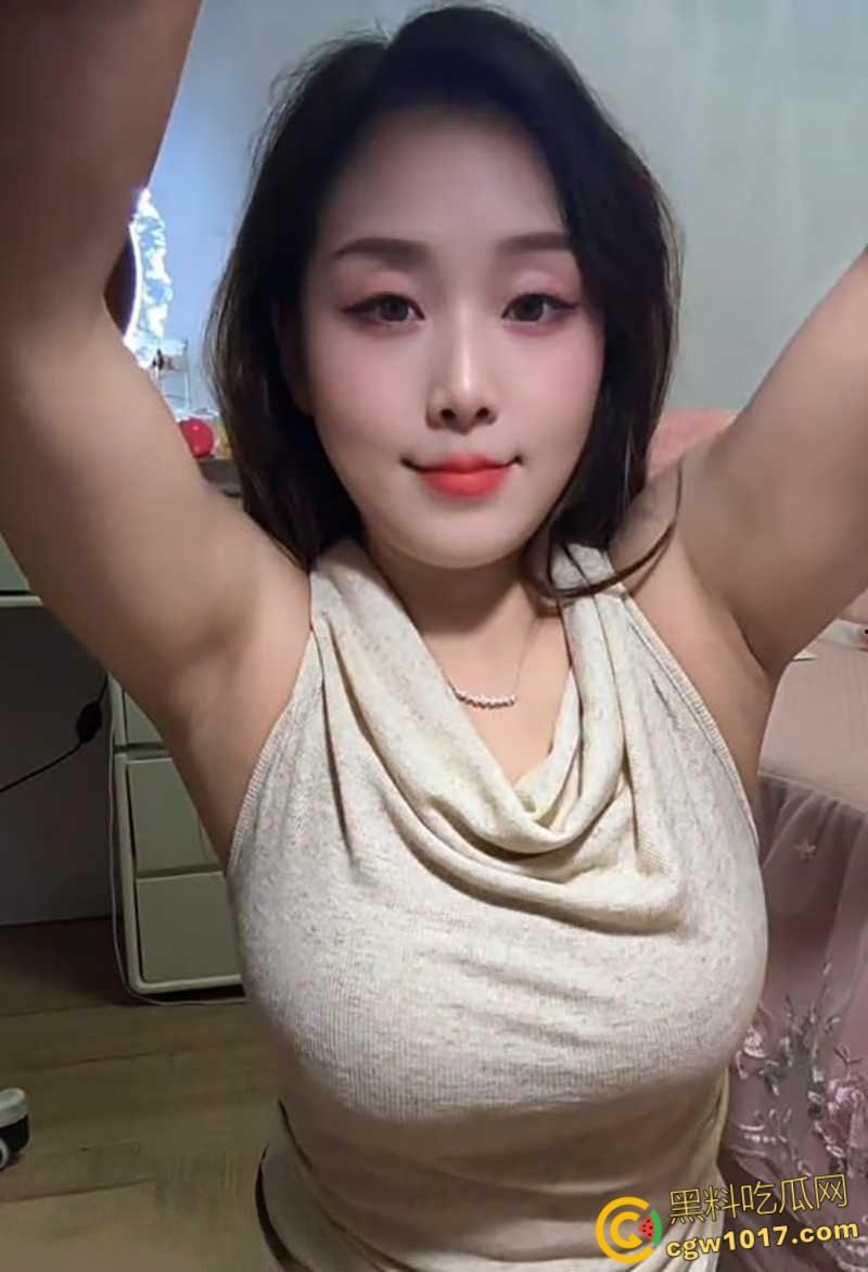 肥臀网红少妇【墨鑫鑫】穿真空丝袜淫舞自慰，撅着翘臀被后入爆操，骚绝尤物人人想上！-3