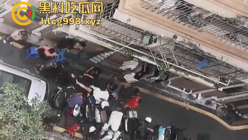 深圳离谱男自杀！上吊不够，还跳楼！楼下邻居吓得魂都飞了！-4