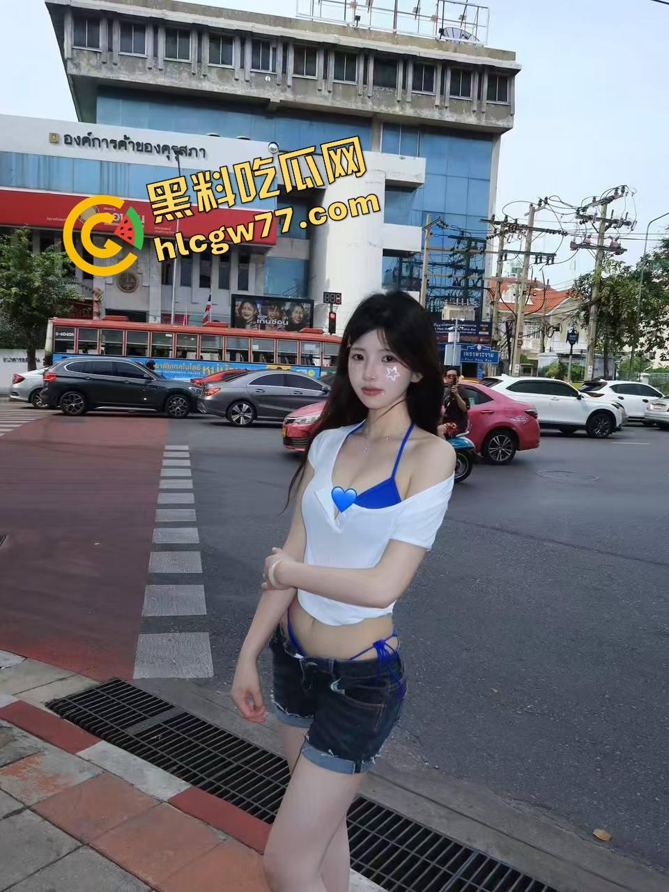 南昌老公嫌弃少妇【张婉玉】靠叫床拯救尊严,脸上皱纹扛不住,床上掰开嫩穴撒娇,叫一声哥哥就湿到腿软!-2