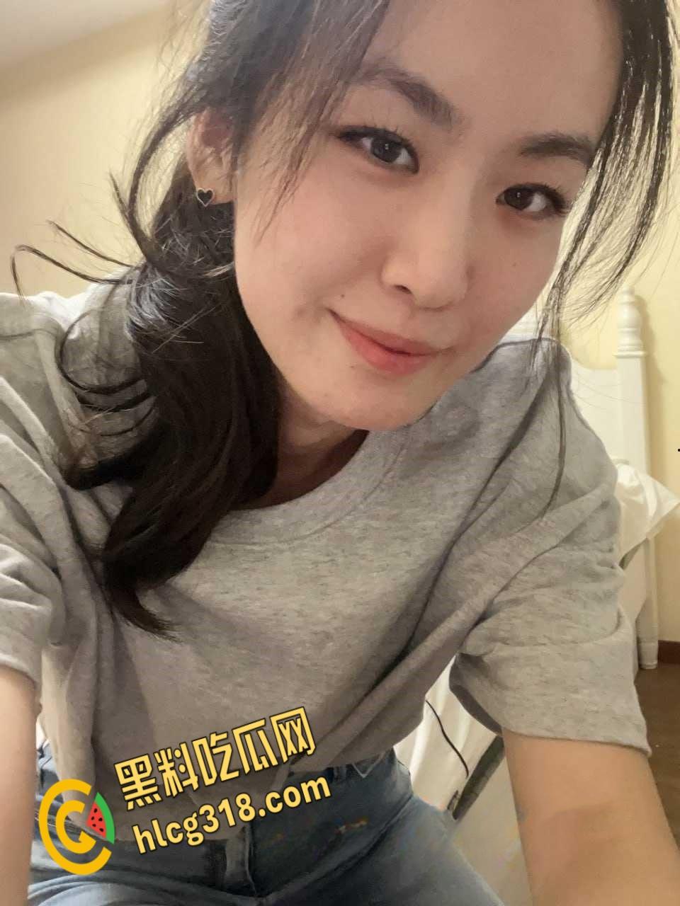 山东潍坊建设银行【周心仪】,衣服一脱马甲线一露,上来就是口活乱舔,熟女的魅力一般人顶不住 !-1