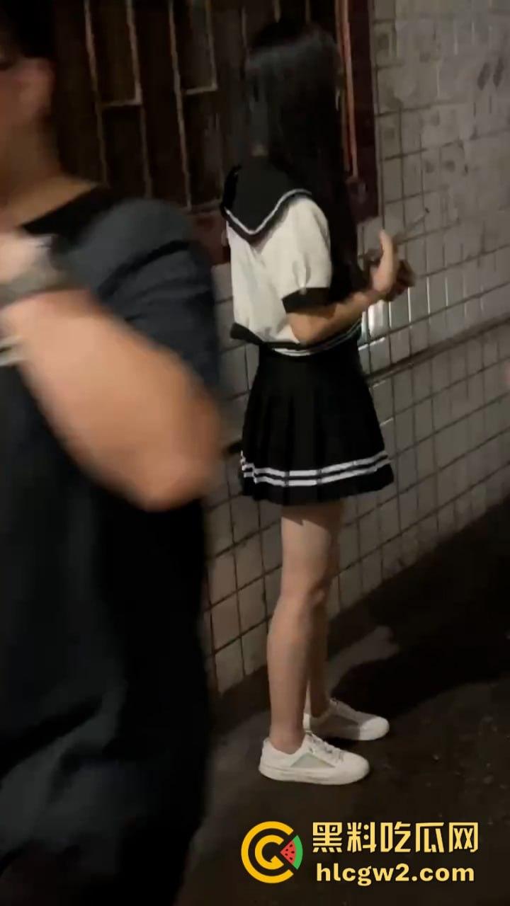 广州黄埔街巷骚鸡排排站 等你来点餐 耐玩不贵还长得好看-6