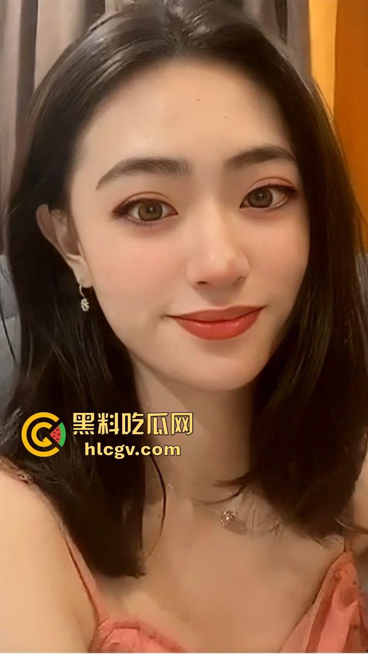 河北经贸大学经济管理学院超高颜值女神【徐琳琳】网传被调教成骚母狗！清纯口交到视频挑逗！-2