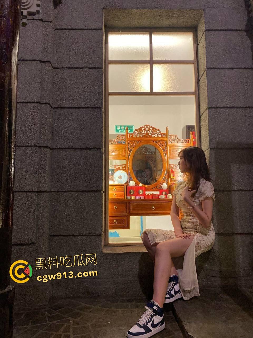 唐山初中生【徐明凤】沉迷内射！颜射精致小脸还舔干净吞精，被男友捆绑发出鸡一般的呻吟声！-3