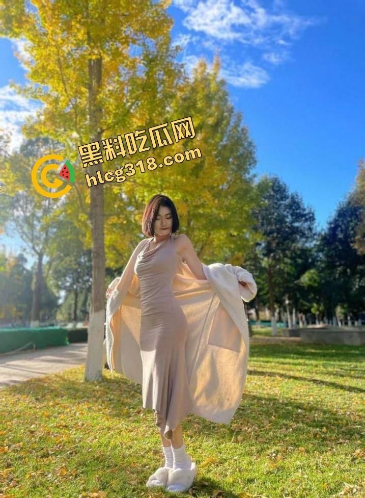 小红书约拍女客户明明有男朋友还骚得不行，广州白云区凌晨偷情被我内射两次，回家还躺进男友被窝装无事！-2