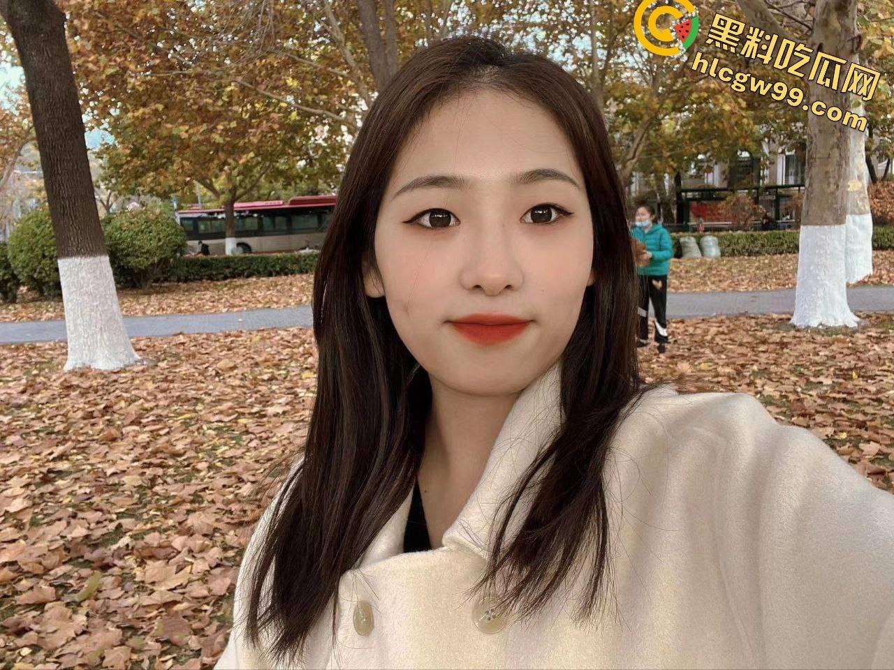 北师大绝美校花【媛媛】蜜桃翘臀自慰私拍，清纯脱俗的舞蹈生颜值堪比明星-2