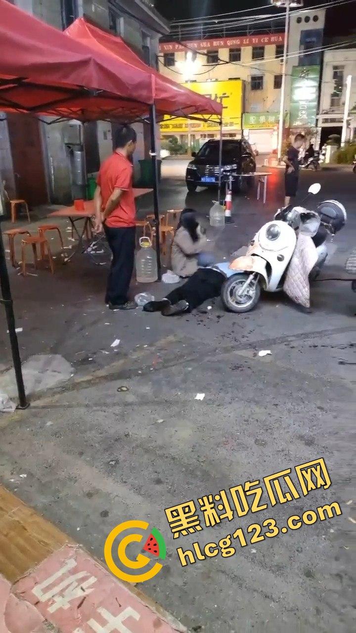 平顶山惊现街头悲剧！宝丰县老汽车站门前情杀，疑似因妻子出轨！-9