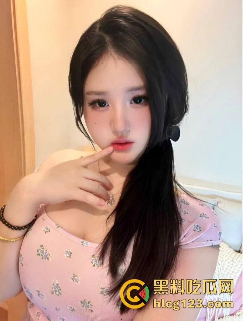 巨乳童颜抖音网红【小妍】自操嫩穴 高潮喷水 不雅私拍曝光 极致诱惑-2