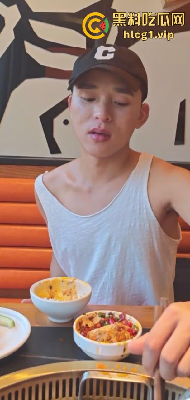 菊花残！博主【呆萌de小野兽】和美国老白男结婚了！被各类正能量大V集体曝光！-8