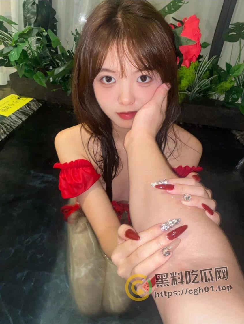 重磅流出！超高颜值学妹被暴力调教 黑丝足交 4p爆操 欲仙欲死的肉便器-8