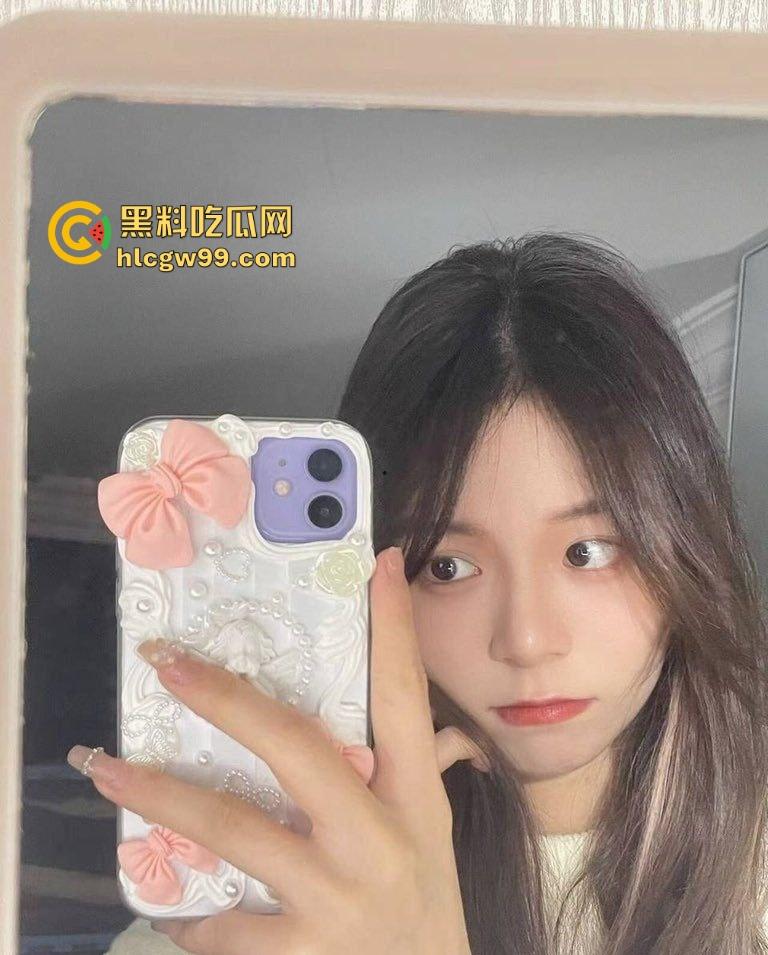 长春师范大学大三学姐【舒怡】为爱记录性爱瞬间，不料遭男友被刺曝光！-1