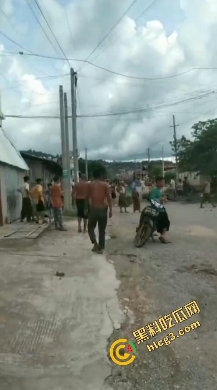 这是道德的沦丧还是人性的扭曲!缅军对贵概平民地带发生空袭 仰光和内比都爆发对腊戌战事的抗议!-9