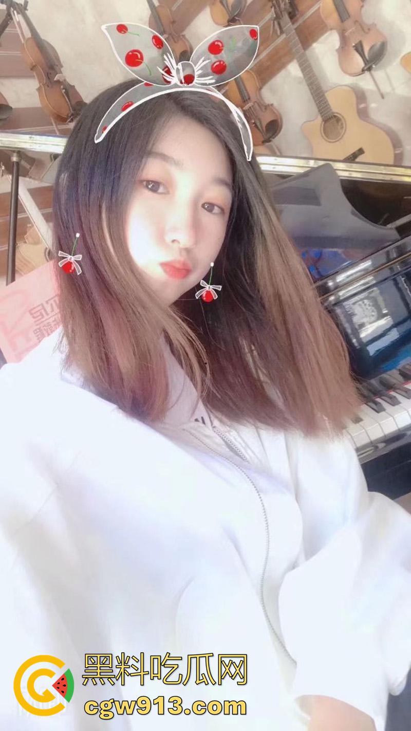 曝光辽宁营口人妻【迟媛媛】,半夜户外找陌生人口交,最多时曾1v7体验精液敷脸,这老公真是绿没边了!-4