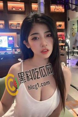 网传人气博主 王语瞳 被金主调教完成任务 餐厅内超大尺度脱衣露出！公众场合拍内裤流出-7