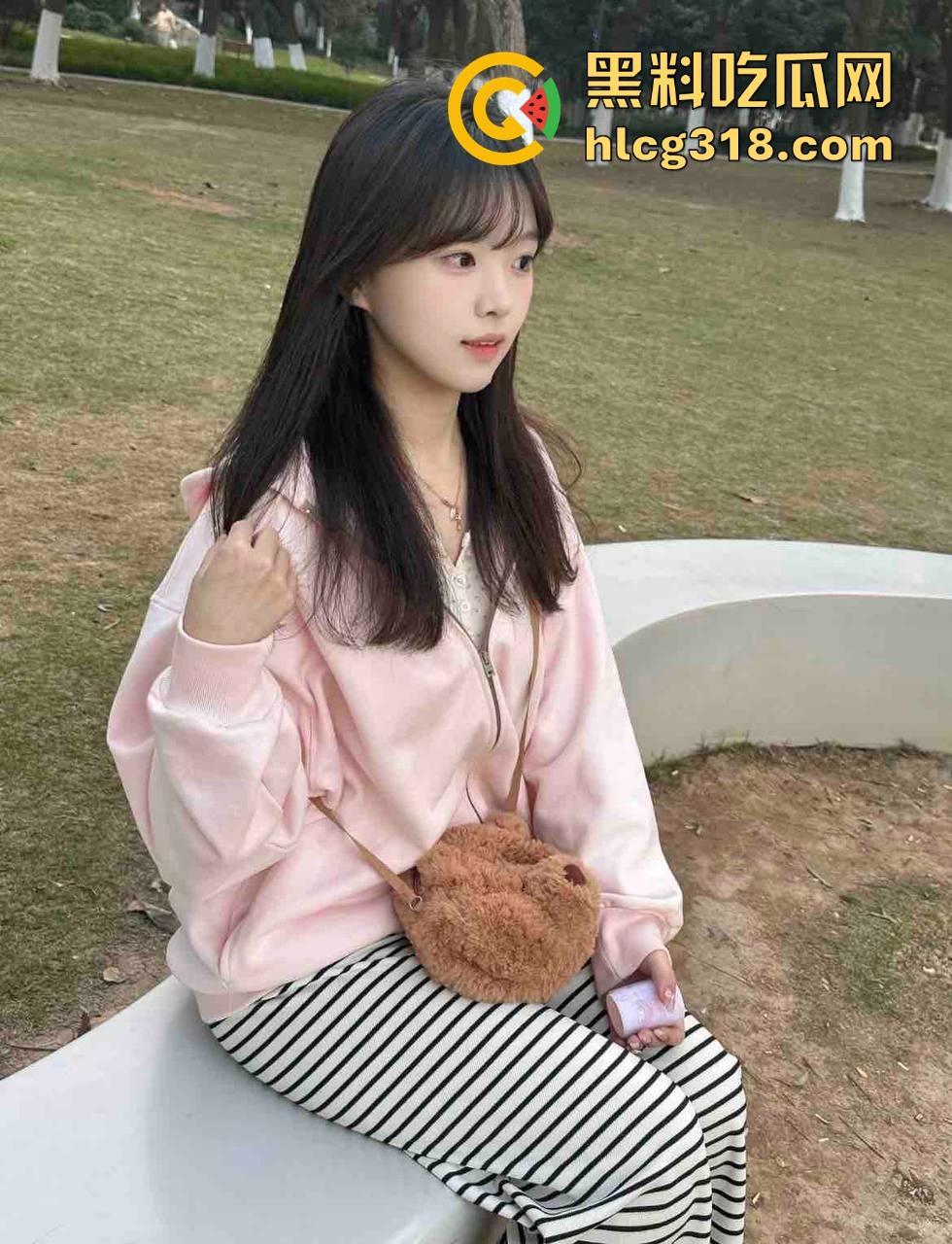 深圳18岁毕业嫩妹刚毕业就当鸡,张口就5000包夜,2500连口都不给,瓜友砸钱要曝光小辣鸡!-11