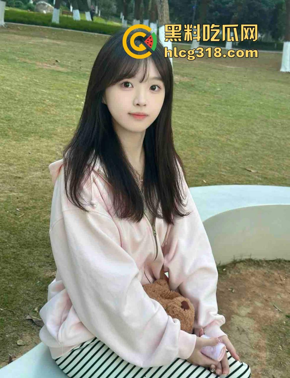 深圳18岁毕业嫩妹刚毕业就当鸡,张口就5000包夜,2500连口都不给,瓜友砸钱要曝光小辣鸡!-13