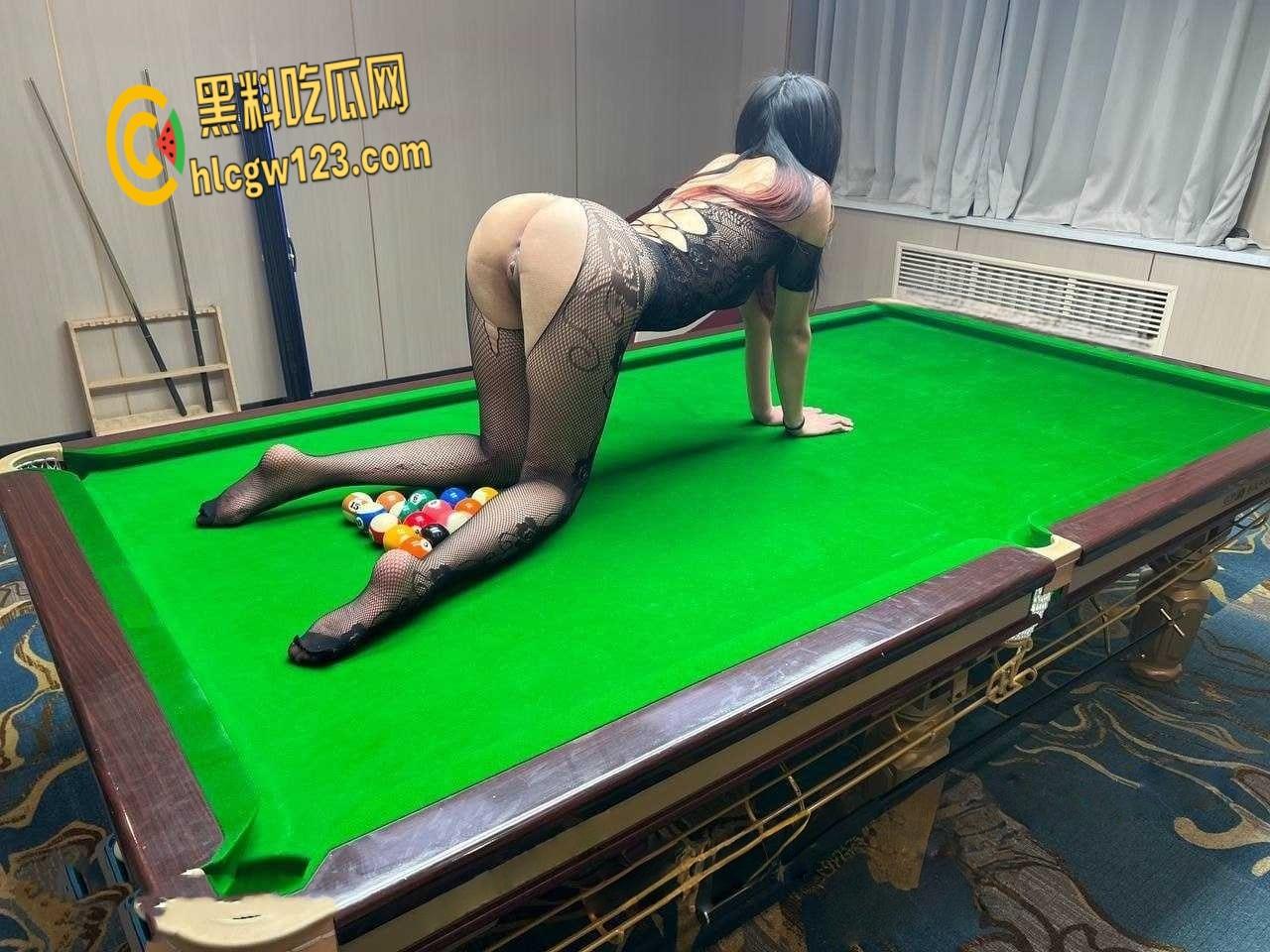 推特约炮轩轩,约炮多个颜值母狗抖音网红,还带粉丝一起玩,给粉丝微信视频直播!-8