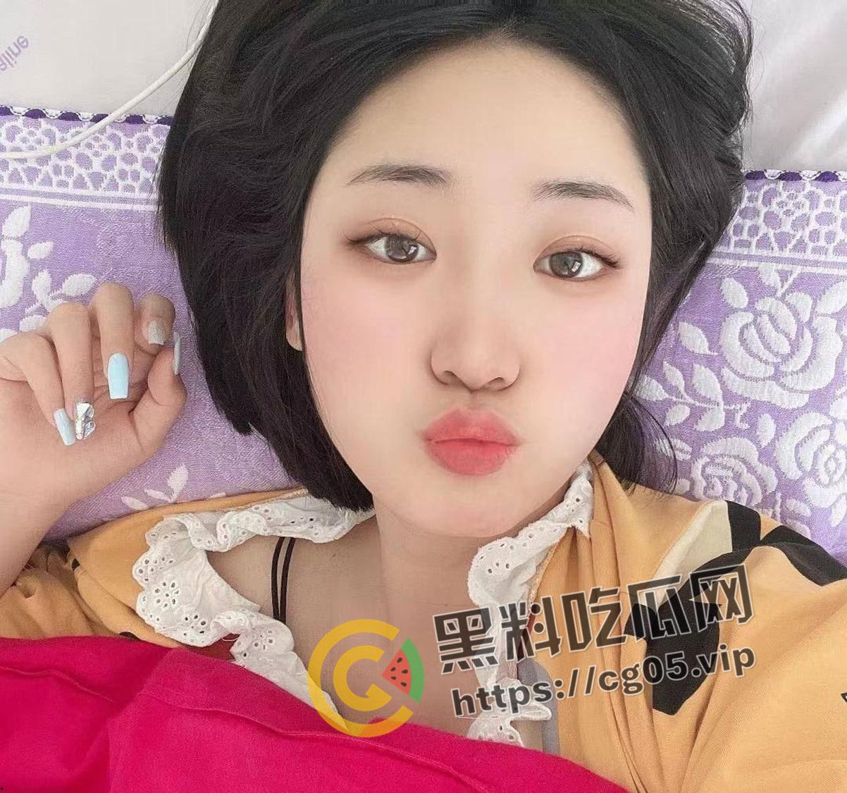 安徽大学情侣租客 美女反差婊女友和房东偷吃 这房东有钱赚 有逼日 太爽了-5