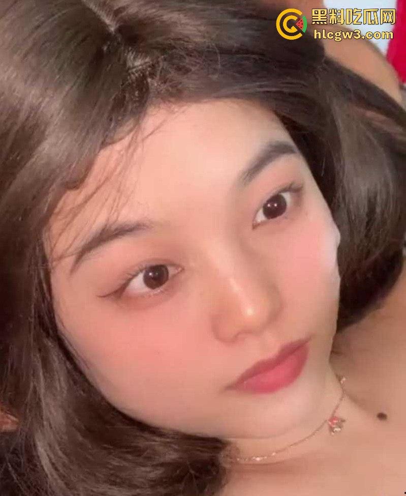 华南科技师范大学清纯女神【康雅婷】不雅视频外泄！黑丝美腿被男友扛起无套猛操，最后颜射全程劲爆！-4