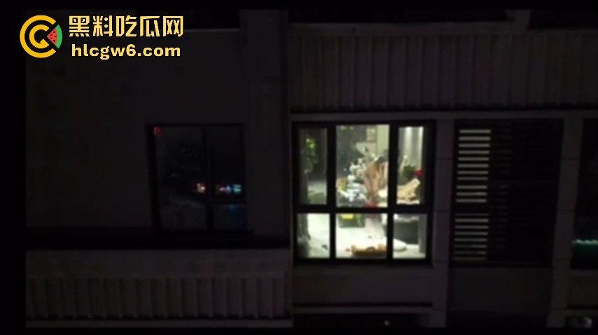 江苏南京市鼓楼区裸体大奶少妇欣赏了吗,瓜友用无人偷拍独守空房的裸装少妇看着很温柔舒服。-2