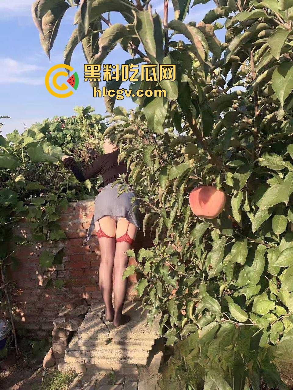 抖音沈阳反差婊【花椒粒】不雅性爱私拍曝光!骚货本色尽显,抖音遍地小母狗!-6