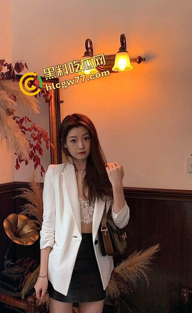 京城二院小护士『李敏』真空上班遥控跳蛋值夜班，查房都能被震到逼里流水！-8