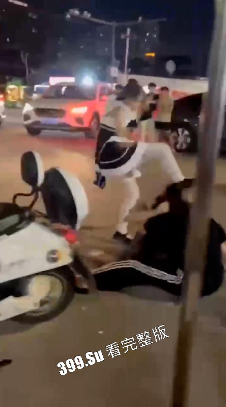 打架 互殴 解压  小仙女干架依旧生猛，打的对面直接爆装备（六）-6