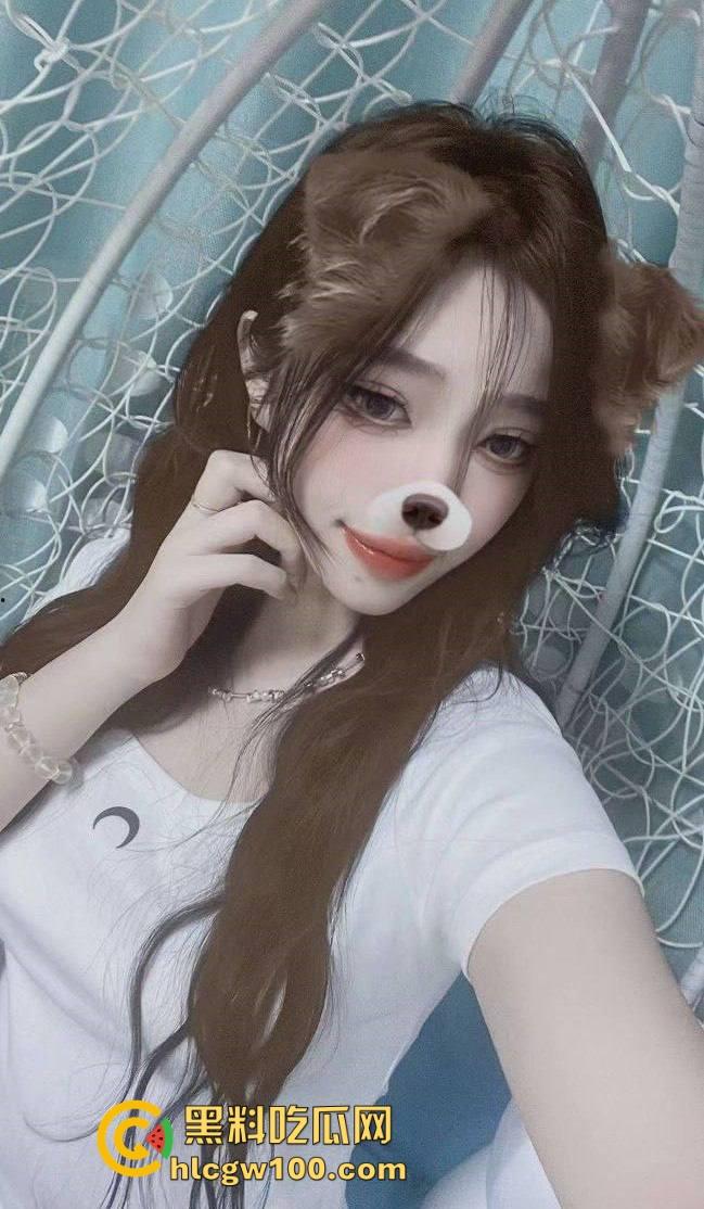 太原职业技术学院【李婉钰】自慰私密视频曝光，穿丝袜抠逼摸奶被异地男友共享兄弟，极品好胸毁在渣男手里！-2